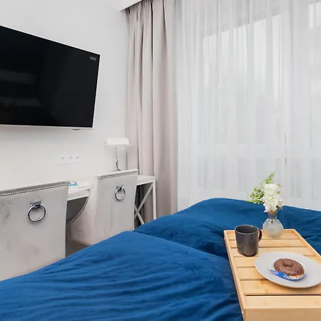 Blue Studio In With Desk And Free Access To The Gym By Renters Lejlighed Gdańsk