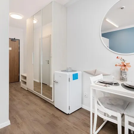 Appartement Blue Studio In With Desk And Free Access To The Gym By Renters Gdańsk