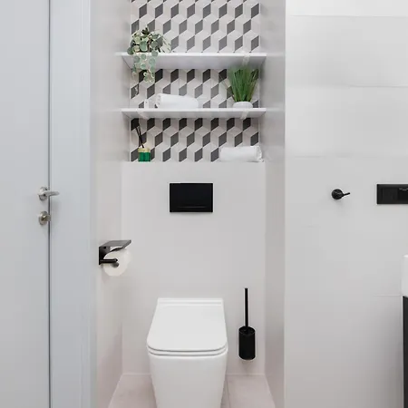 Blue Studio In With Desk And Free Access To The Gym By Renters Appartamento Danzica